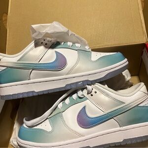 Unlock your space nike lows 7.5 womens